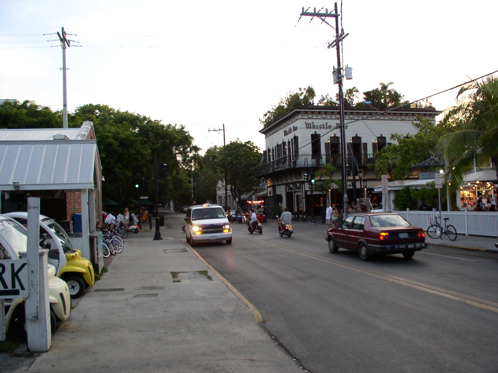 photo1